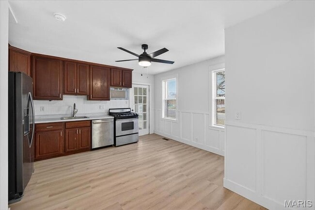 Building Photo - 3815 Bayless Ave