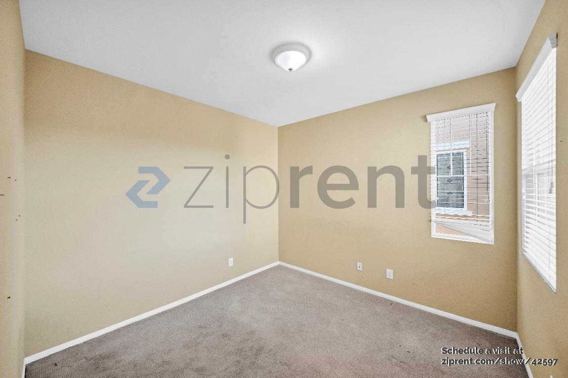 Building Photo - 24162 Willowbrooke Ct