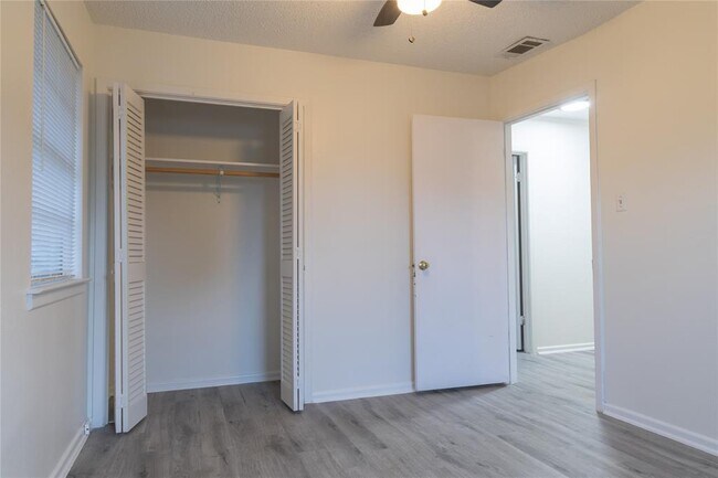 Building Photo - 1430 TX-46