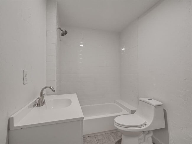 Building Photo - 1814 N Jordan Ave