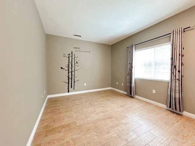 Building Photo - 8257 Golden Cir St
