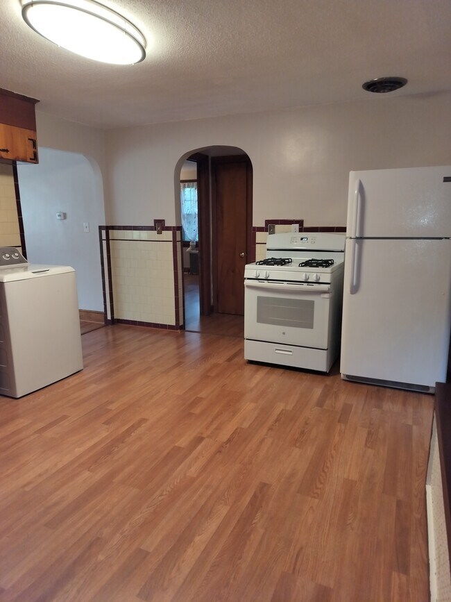 Building Photo - 126 Fanning St