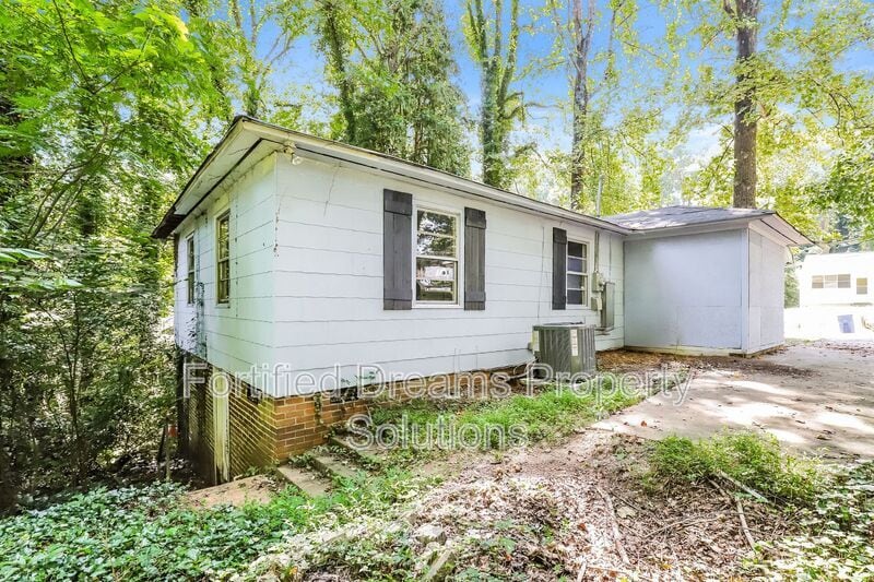 Building Photo - 3680 Yale Ave