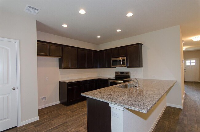 Building Photo - 117 Naset Dr