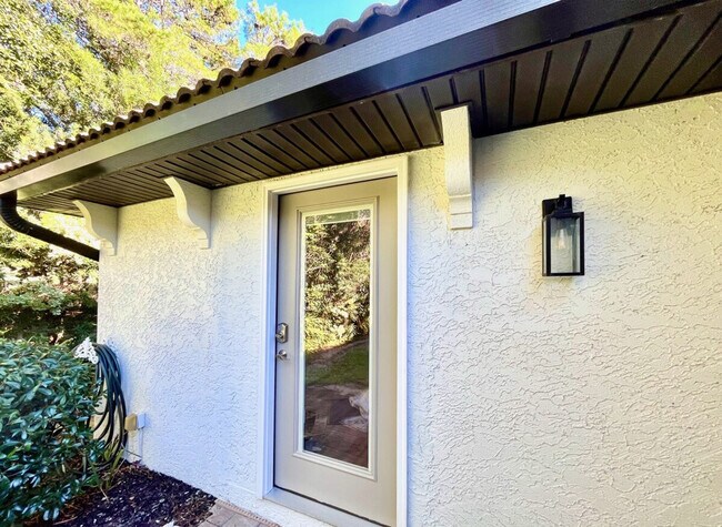 Building Photo - 4639 Paradise Isles