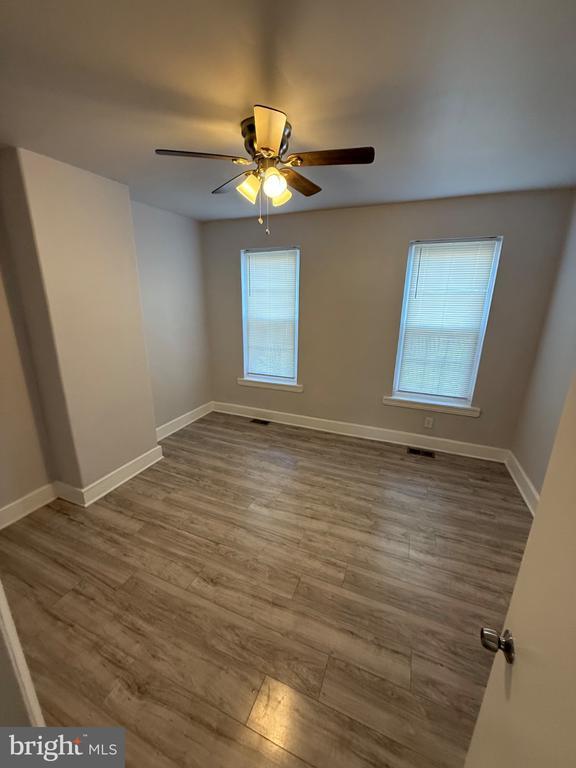 Building Photo - 2040 N Darien St