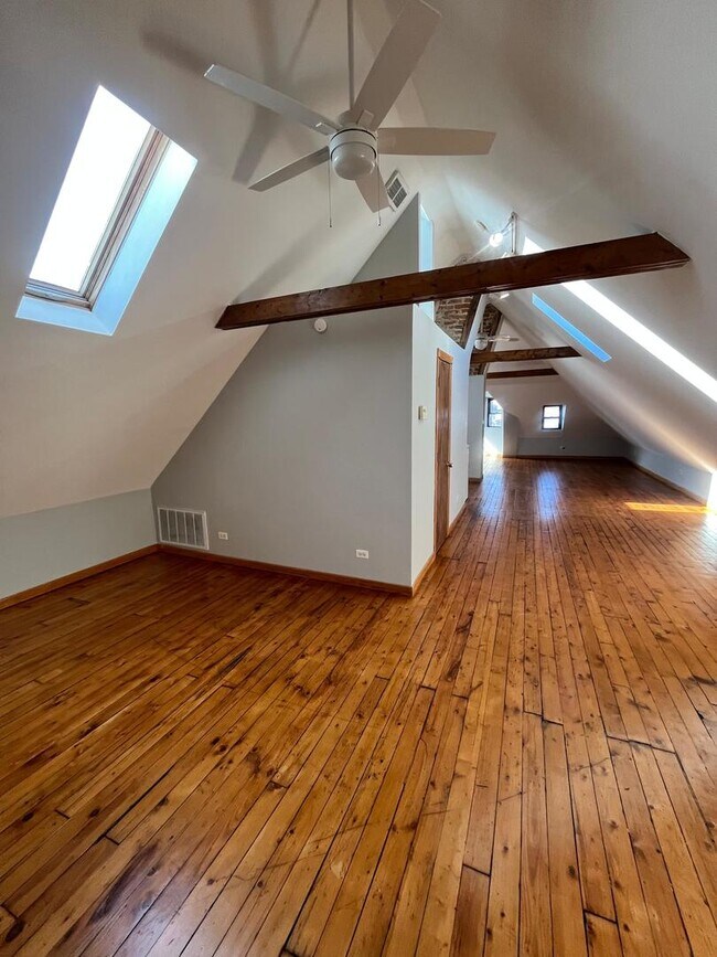 Building Photo - 2519 S Millard Ave