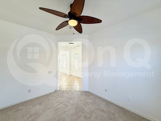 Building Photo - 2213 W Marconi Ave