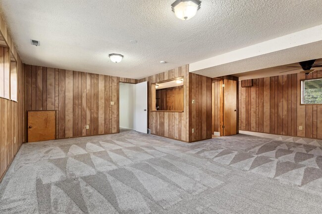Building Photo - 3072 Danforth Dr