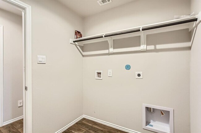 Building Photo - 14607 Blackbrush Mnr