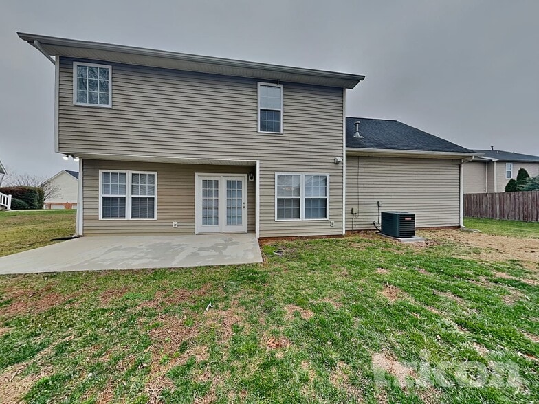 Building Photo - 105 Arden Ct