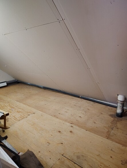 Building Photo - 298 Main St