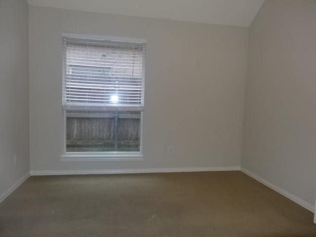 Building Photo - 618 Rivercove Dr