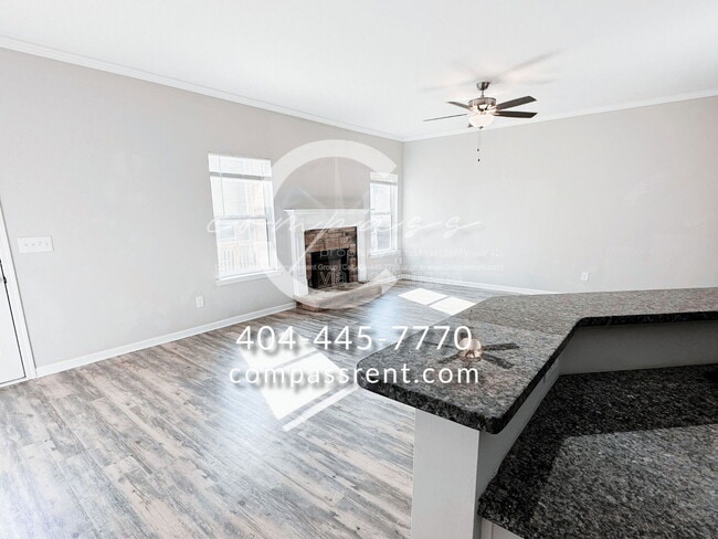 Building Photo - 200 Lyndon Wy NW