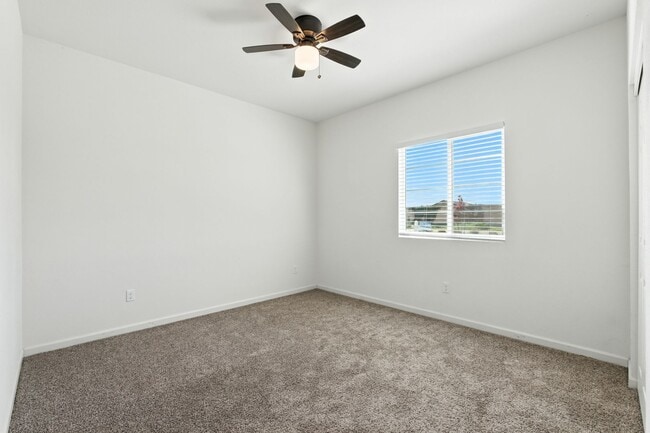 Building Photo - Modern, solar-ready, 3 bed / 2 bath House ...