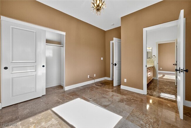 Building Photo - 551 Via Ripagrande Ave