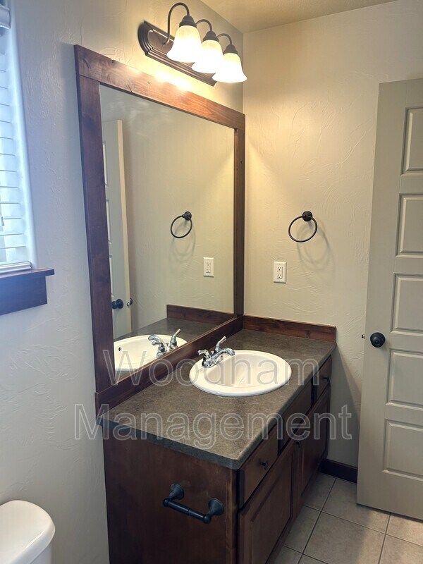 Building Photo - 103 Covey Ct