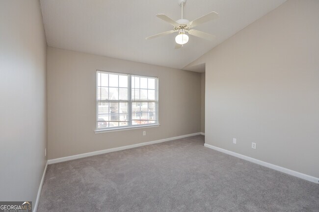 Building Photo - 325 Coral Cir