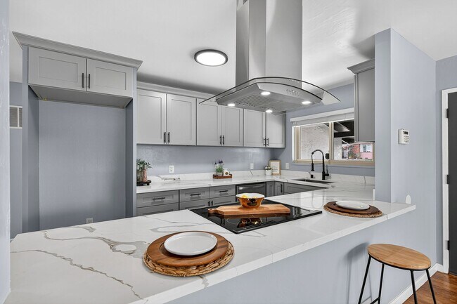 Building Photo - Renovated 3-Bedroom Single Family Home in Pinole Available Now!!!