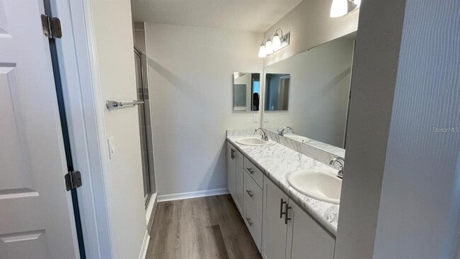 Building Photo - 428 HUCKLEBERRY Dr