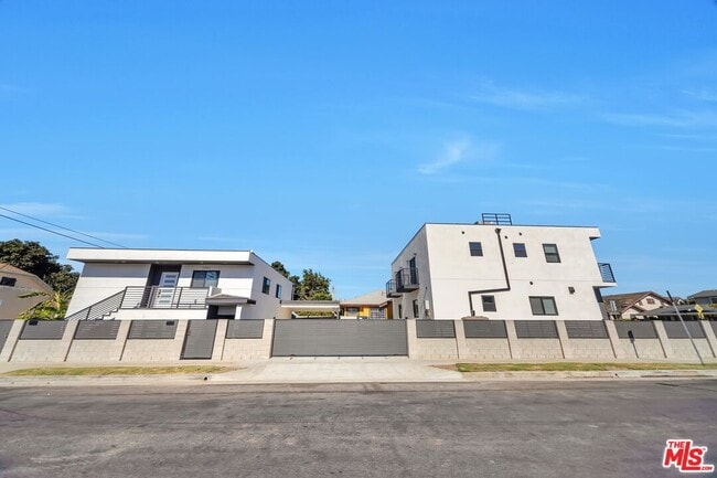 Building Photo - 4239 Halldale Ave
