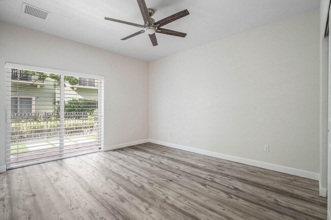 Building Photo - 48 NW Hawthorne Pl