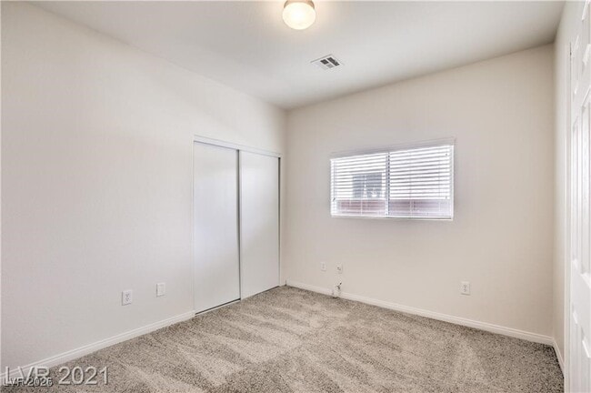 Building Photo - 2121 Silvereye Dr