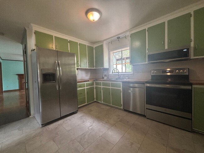 Building Photo - 4bd/2.5ba Home in Hampton