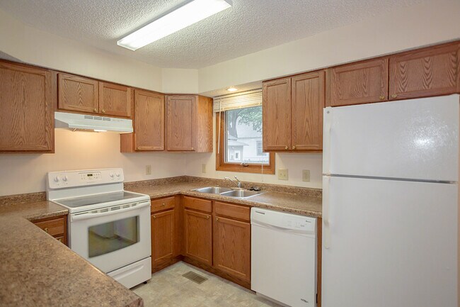 Building Photo - 2228 S. 9th-B