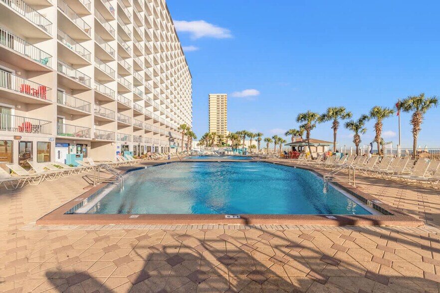 Building Photo - 8743 Thomas Dr