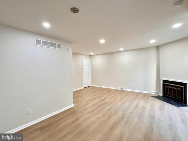 Building Photo - 4800 Sugar Plum Ct