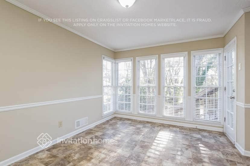 Building Photo - 2608 Hickory Cove SW