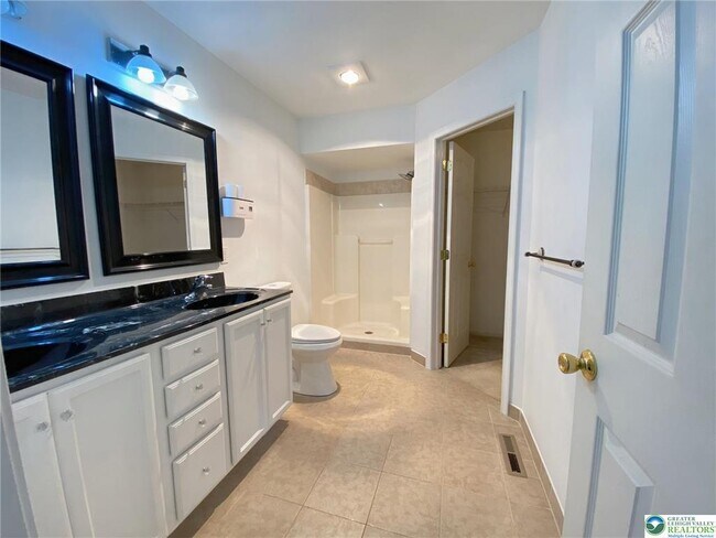 Building Photo - 2150 Rolling Meadow Dr