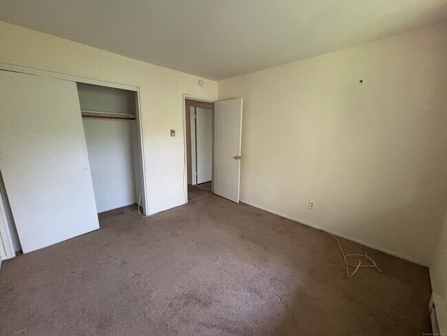 Building Photo - 111 Kennedy Dr