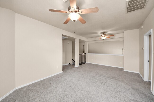 Building Photo - 10007 Adobe Dr