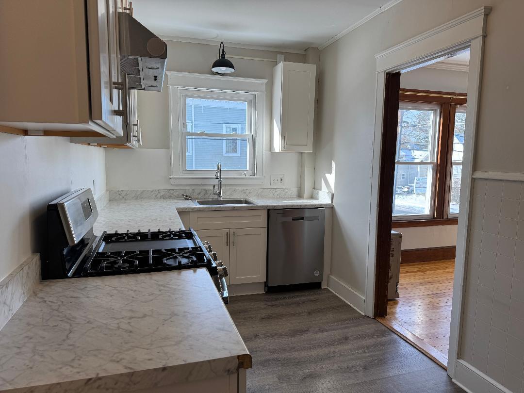 Building Photo - 868 Broadway