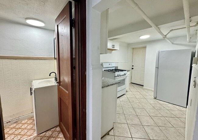 Building Photo - 526 Riddle Crest Ln