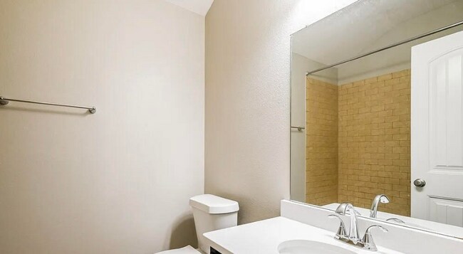 Building Photo - 113 Independence Tr