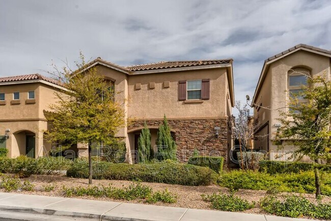 Building Photo - 9544 Alma Ridge Ave