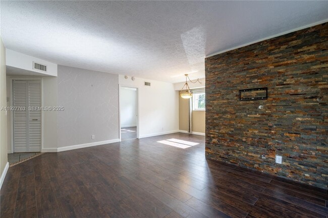 Building Photo - 8002 Lagos De Campo Blvd