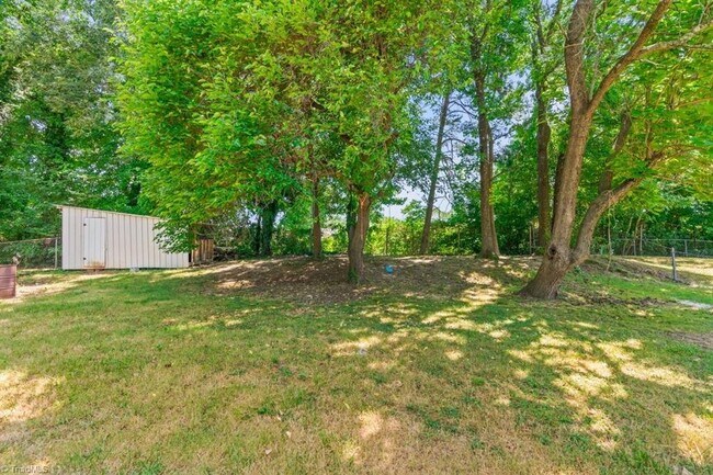 Building Photo - 1720 Gavin Dr