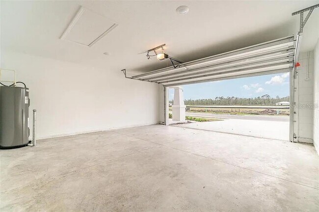 Building Photo - 2220 Green Valley St