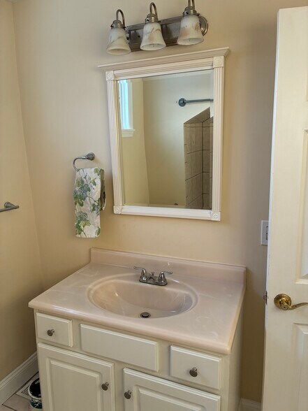 Building Photo - 56 Parrish St