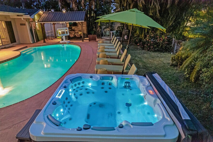 Building Photo - 109 Lake Judy Lee Dr