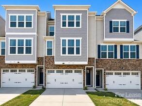 Building Photo - 9802 Oaklawn Blvd NW