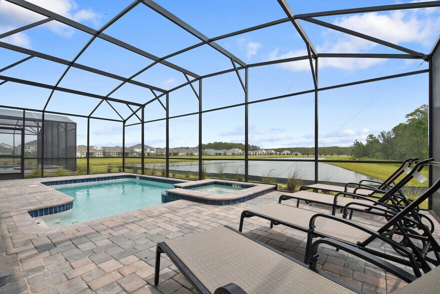 Building Photo - 2881 Stanza Ct