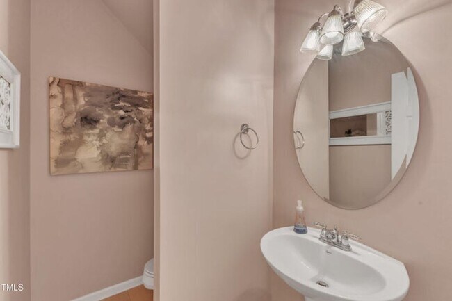 Building Photo - Beautiful 2-Story Townhome in Renaissance Park – Minutes from Downtown Raleigh!