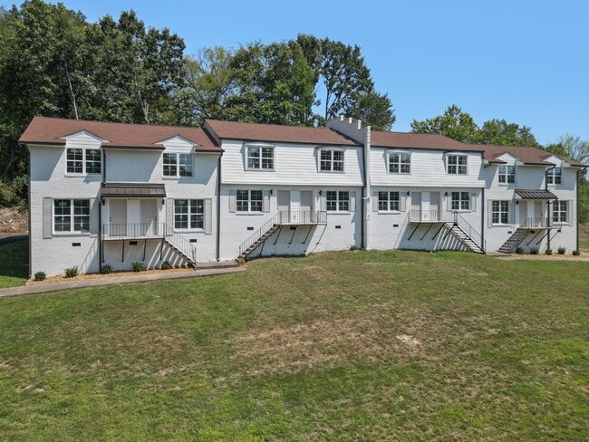 Building Photo - 400 Gallery Ln