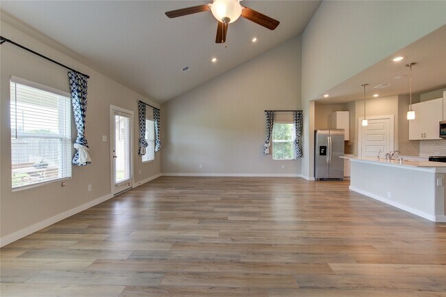 Building Photo - 6027 Jenna Wy