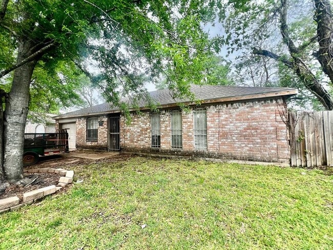 Primary Photo - 9630 Arvin St